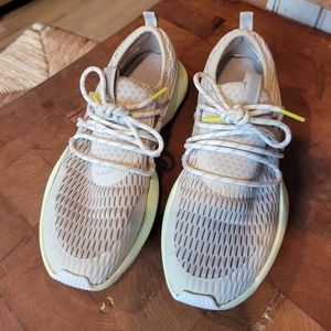 Sorel Kinetic Impact Lace Shoe size 7